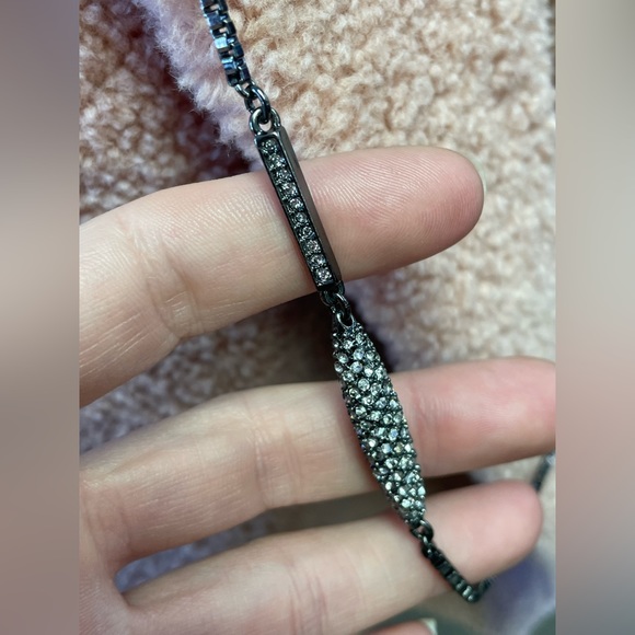 🖤Beautiful Chico’s box chain pave crystal necklace - Picture 4 of 8